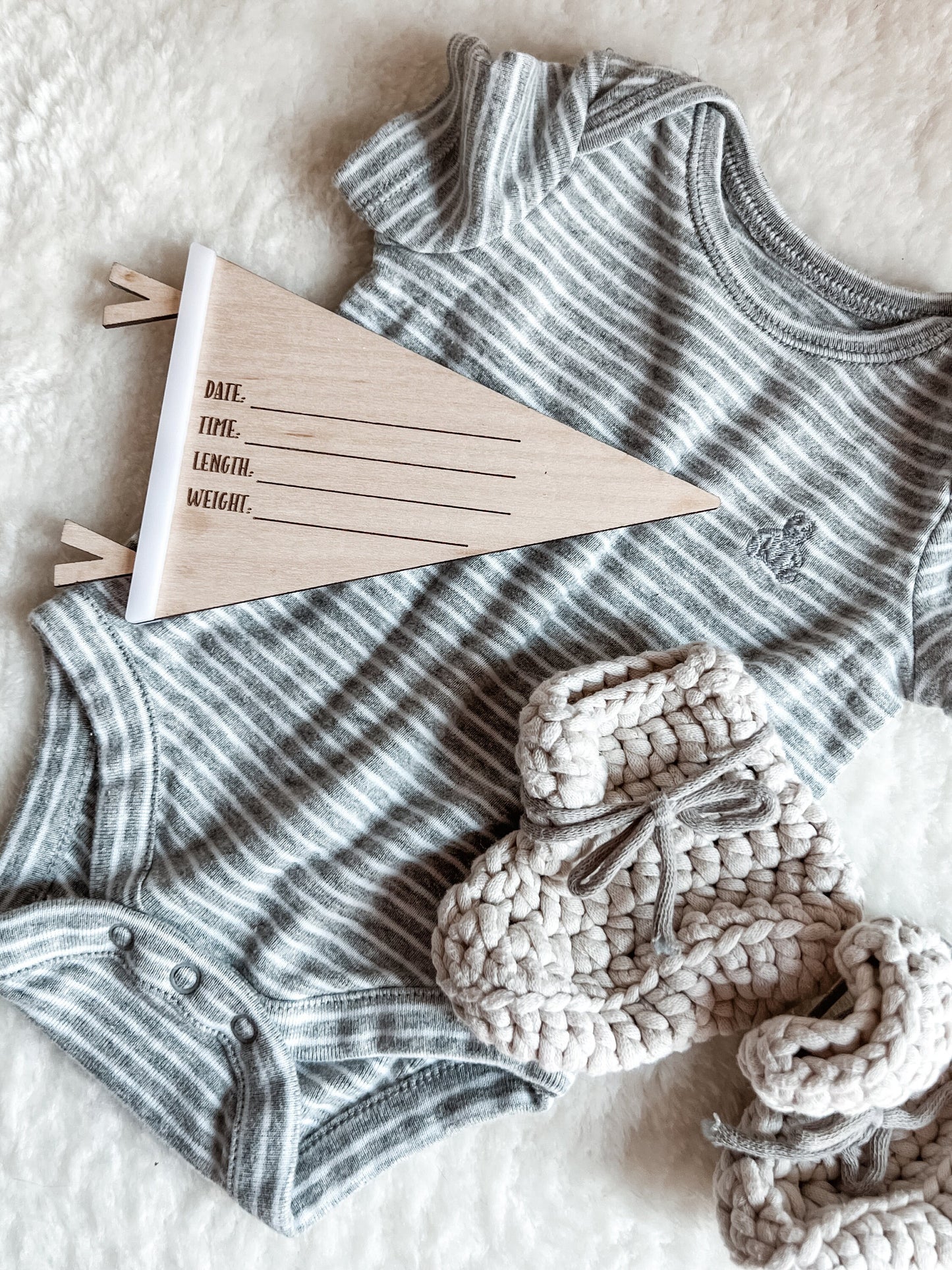 Wooden Birth Stats Announcement Sign - Pennant Flag Name Sign - Hospital welcome baby - Newborn Photo Prop