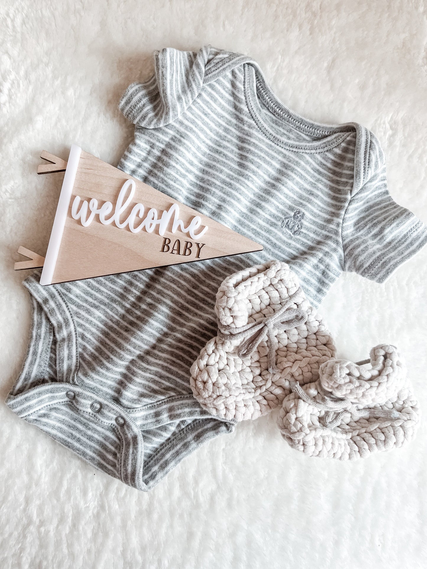 Wooden Birth Stats Announcement Sign - Pennant Flag Name Sign - Hospital welcome baby - Newborn Photo Prop