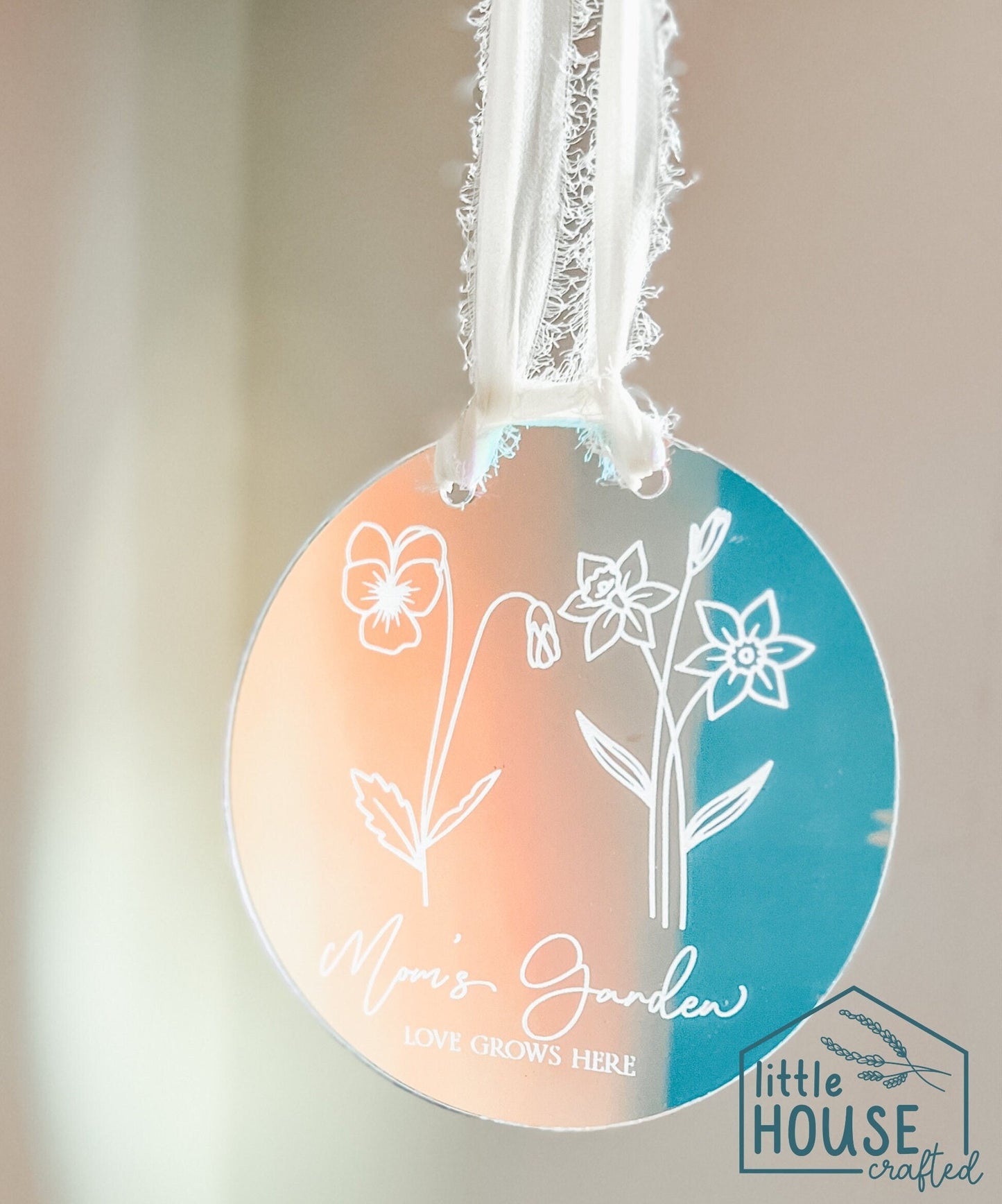 Birth Month Flower Sign- Mother's Day Gift - Personalized Birth Flower Gift - Personalized Gift For Her - Engraved Sun Catcher