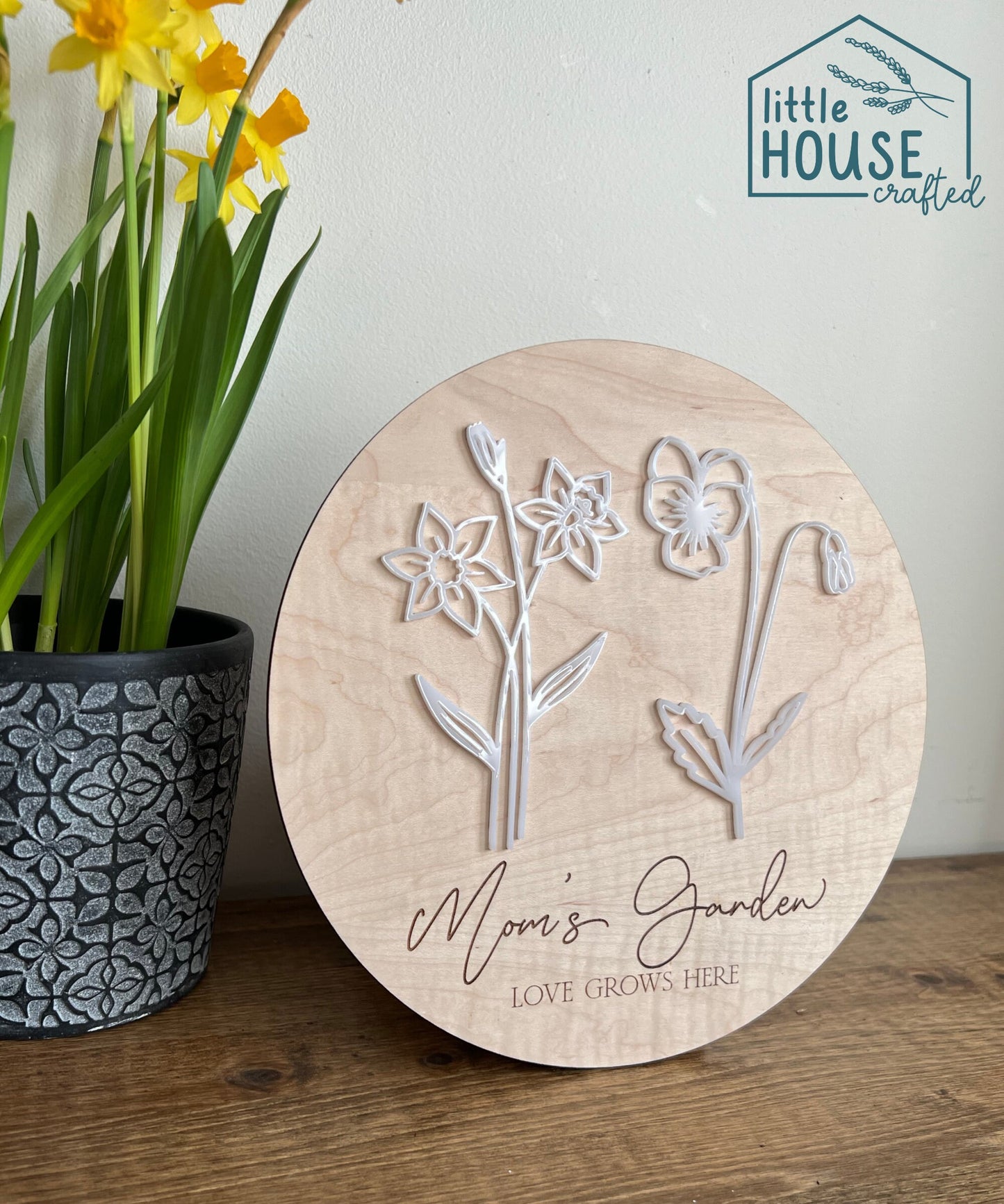 Birth Flower Mom's Garden Wooden Sign